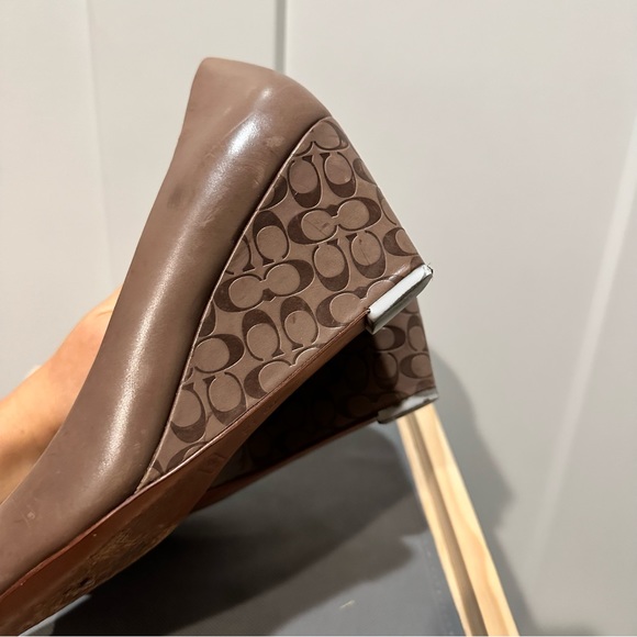 Coach wedges size 7.5 - Picture 3 of 5